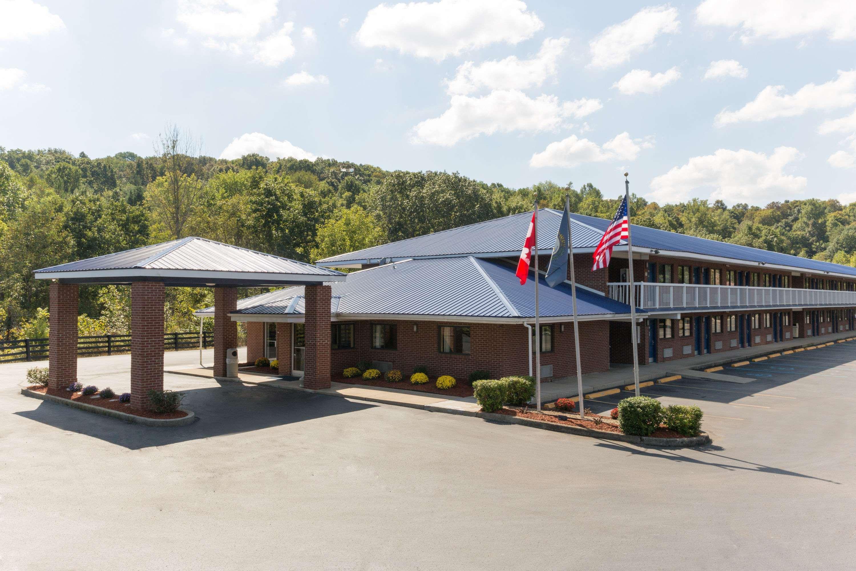 Days Inn By Wyndham Renfro Valley Mount Vernon Exterior foto